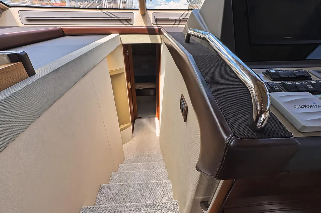 Yacht Photo 28